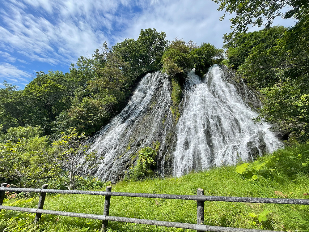 オシンコシンの滝