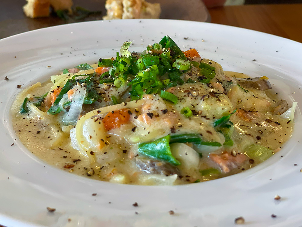 ブルーライト・ヨコヤマ