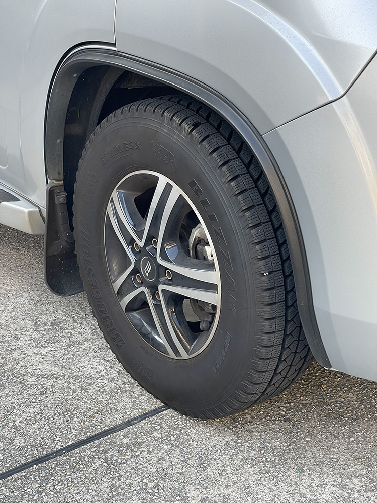 スタッドレスタイヤ